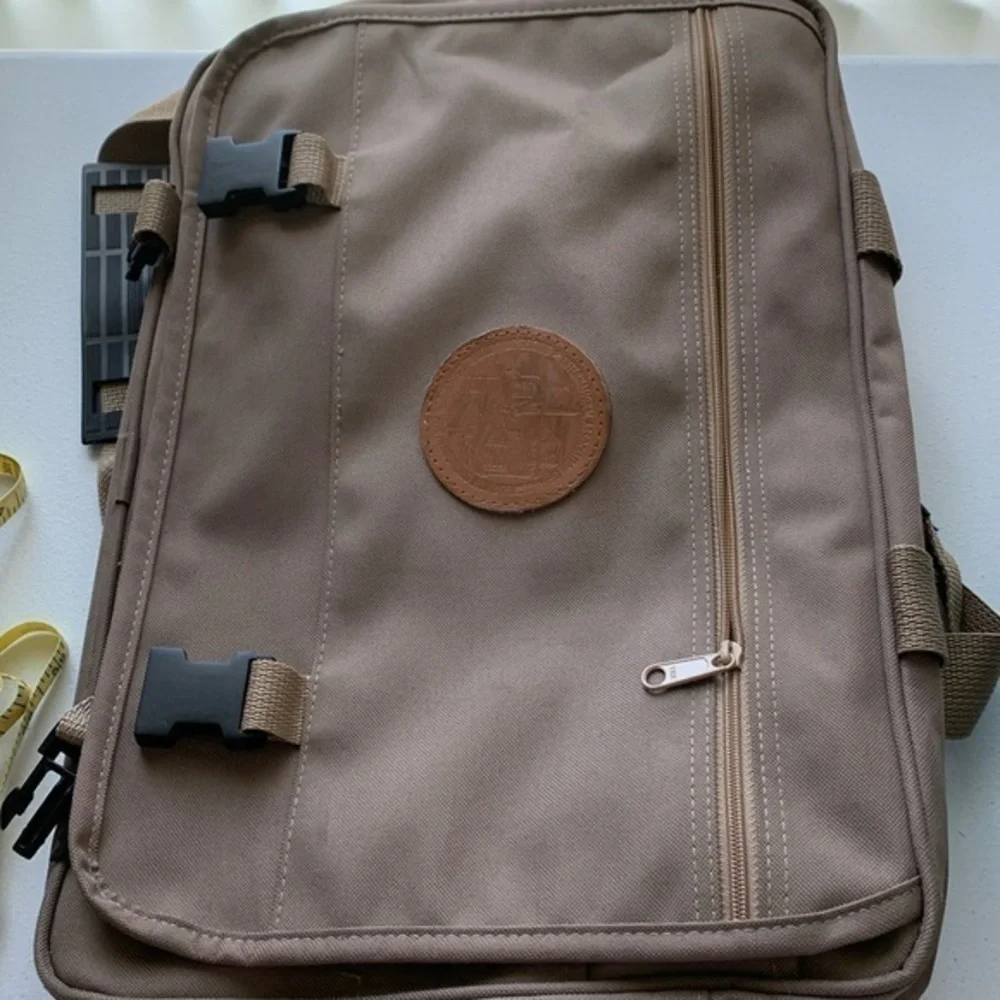 Travel Bag, Good Condition., lots of storage options. Handles & Shoulder Straps